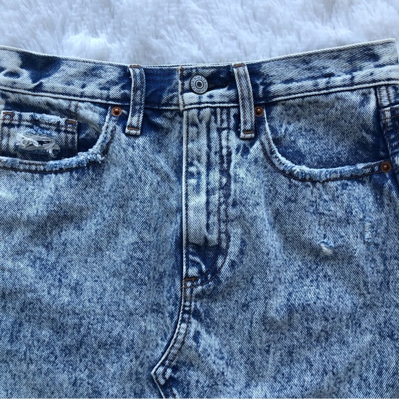 ABERCROMBIE & FITCH • Acid Stone Wash Natural Rise Denim Skirt Raw Hem Size 25 - Picture 6 of 16